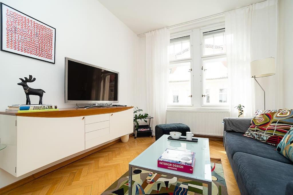 Charming With Free Garage In Building * Praag